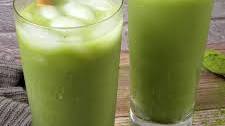 Iced Vanilla Matcha Latte (Vegan!)