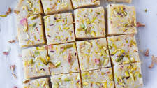 Kalakand (Easy 30-Minute Recipe)