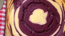 Keto Berry Swirl Cheesecake