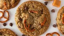 Kitchen Sink Cookies (Panera Copycat!)