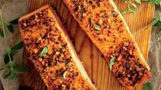 Lemon Cajun-Spiced Salmon With Asparagus & Mushroom