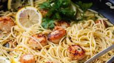 Lemon Garlic Scallop Pasta