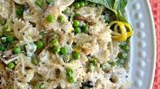 Lemony Pasta with Peas and Ricotta