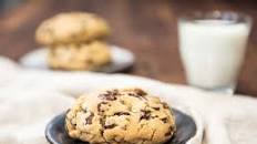 Levain Bakery-Style Super-Thick Chocolate Chip Cookies Recipe