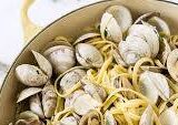 Linguine with Clams in White Wine Sauce