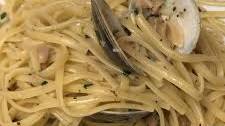 Linguine with White Clam Sauce