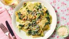 Lobster Ravioli & Pesto Cream Sauce with Spinach, Peas & Toasted Walnuts