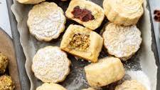 Maamoul (Date & Nut Cookies)
