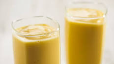 Mango-Honey Smoothie with Greek yogurt
