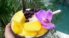Mango-Pineapple Smoothie Bowl