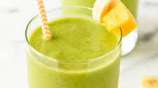 Mango Smoothie with Spinach and Banana