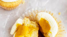 Mango cupcakes with mango filling