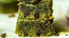 Matcha Brownies with Dark Chocolate Chunks