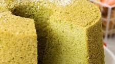 Matcha Chiffon Cake (抹茶シフォンケーキ)