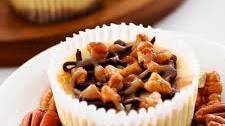 Mini Turtle Cheesecakes