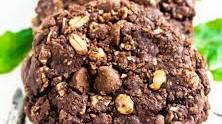 Mint Chocolate Protein Cookies