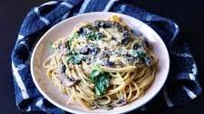 Mushroom Spinach Carbonara Recipe