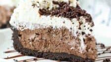 No-Bake Chocolate Marshmallow Pie