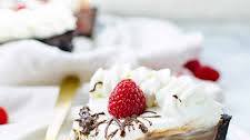 No Bake Chocolate Pudding Pie with Raspberries