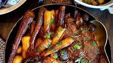 Oven-braised Pot Roast with Garlic Gravy