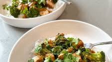 PEANUT TOFU BOWLS WITH BROCCOLI AND RICE