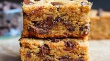 Peanut Butter Chocolate Chip Bars