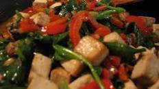 Penne With Roasted Tofu, Peppers and Spinach in Garlic Sauce