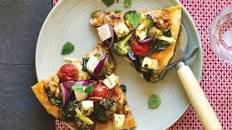 Pesto, tofu and broccoli pizza