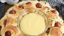Pigs in a Blanket Pull Apart Bread