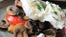Poached Eggs With Mushrooms and Tomatoes