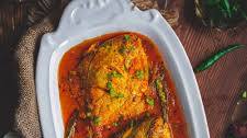 Pomfret Macher Tel Jhal | Bengali Pomfret Curry