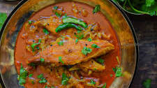 Pomfret fish curry (Bengali style)