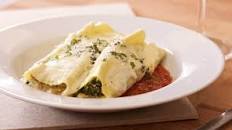 Pork and Spinach Cannelloni with Roasted Red Pepper Sauce