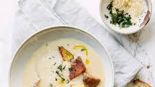 Puréed Potato Soup with Roasted Garlic