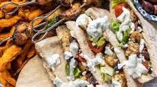 ROASTED LEMON PEPPER CHICKEN SOUVLAKI PITA POCKETS