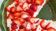 Recipe: No-Bake Cream Cheese Pie with Summer Fruit