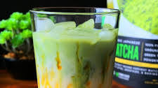 Refreshing and Chilled Matcha Latte
