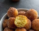 Ricotta doughnuts with Vanilla and Nutmeg Sugar