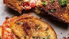 Roasted Garlic Caprese Grilled Cheese
