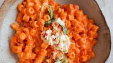 Roasted tomato and red pepper pasta