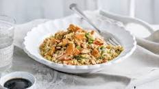 Salmon egg-fried rice