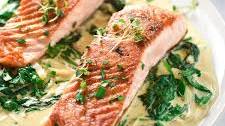 Salmon with Spinach Cream Sauce