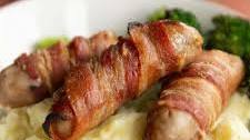 Sausages Wrapped in Bacon (Giant Pigs in Blankets!)