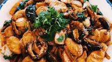 Shanghai Stir-fried Rice Cakes (Nian Gao)