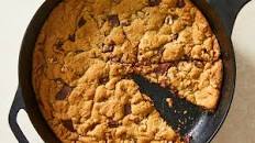 Skillet Chocolate Chip Cookie
