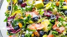 Smoked Salmon Salad (10 Minutes)