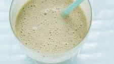 Smoothie à la banane et au thé vert matcha