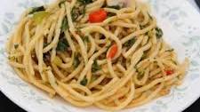 Spaghetti Aglio E Olio With Vegetables
