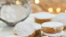 Spanish Almond Cookie Recipe (Polvorones)