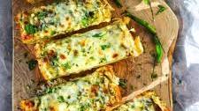 Spicy Cheesy Garlic Bread (Indian-inspired)